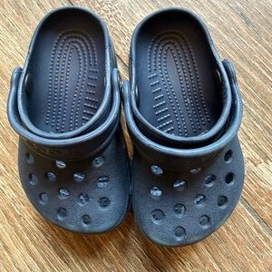 Crocs baby shoes size 4